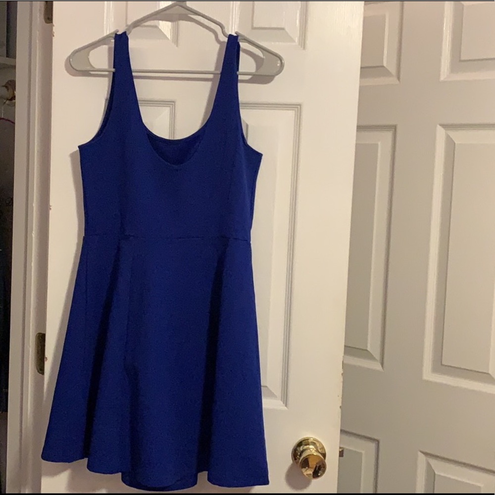 Cute blue H&M dress!